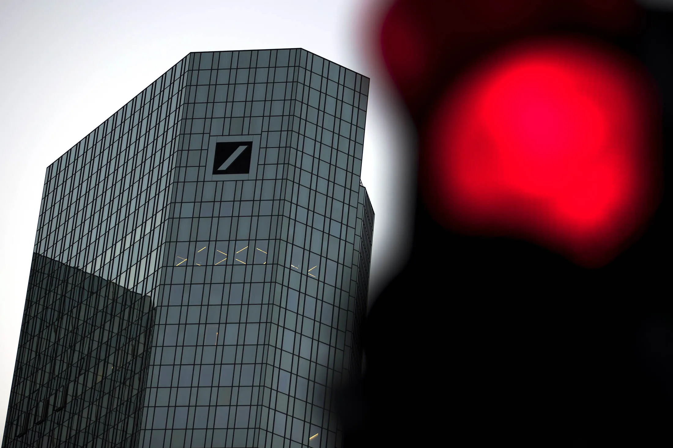 1476238613_deutsche bank