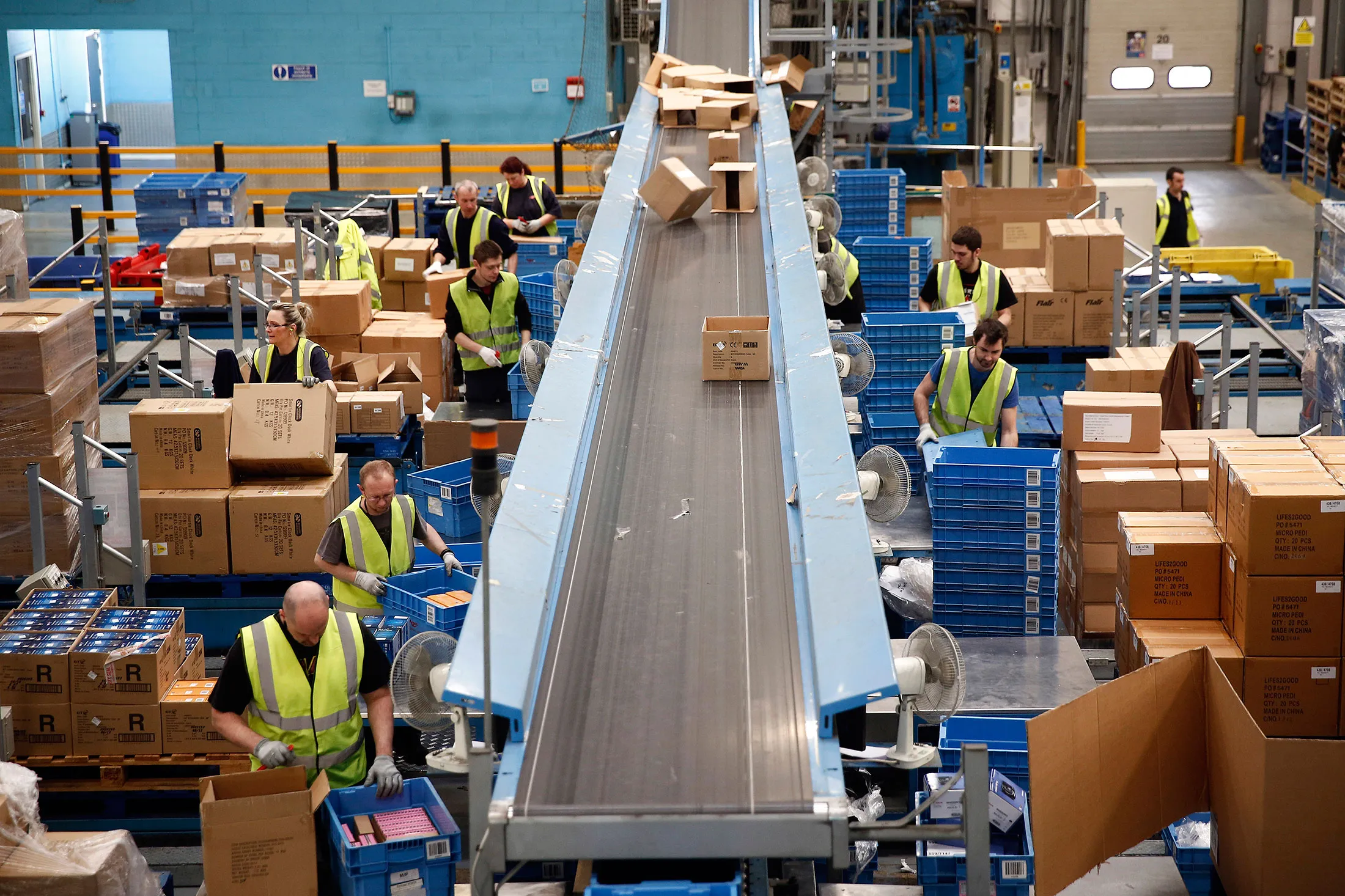 The acquisition would be Sainsbury’s biggest, giving it more than 800 Argos stores and a vastly expanded product delivery network.
