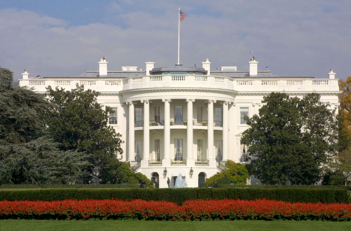 bloomberg.com - Matthew A. Winkler - Why Many Voters Favor an Economy Managed by Democrats