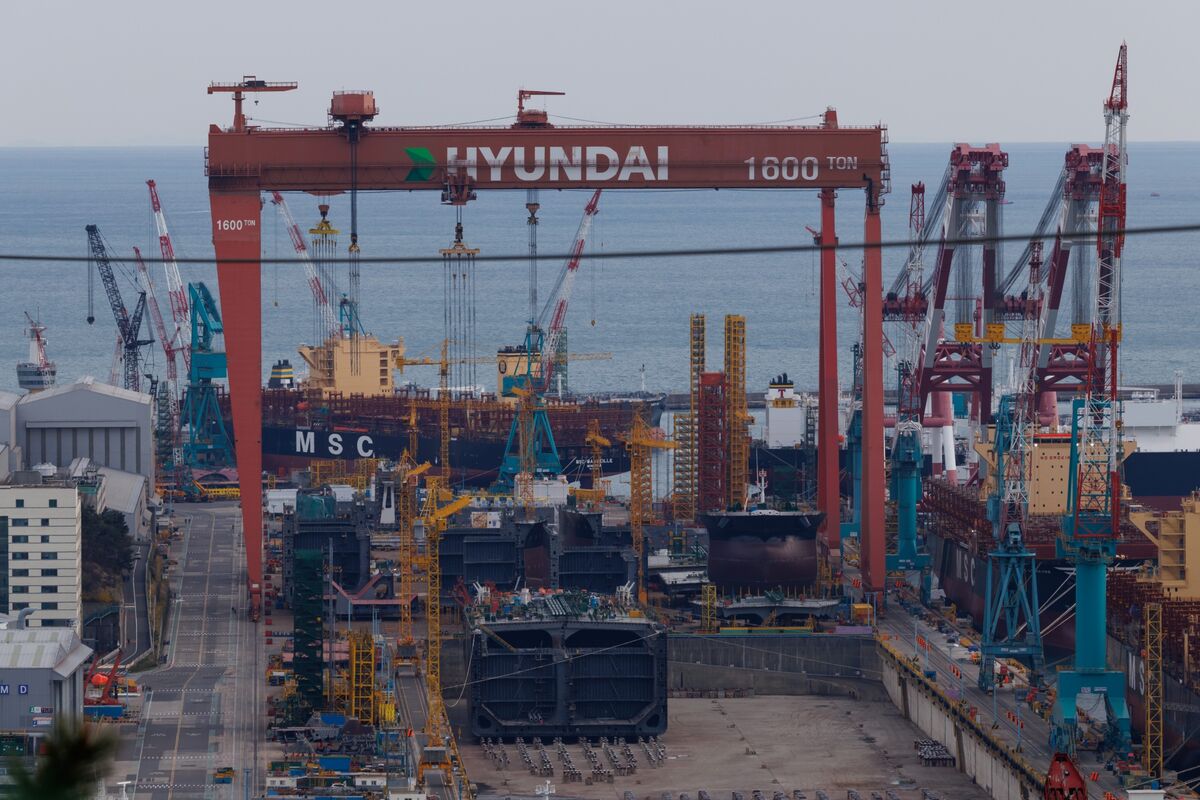 🟪"HD Hyundai offre supporto agli Stati Uniti per potenziare la produzione di gru portuali e ridurre la dipendenza dalla Cina"