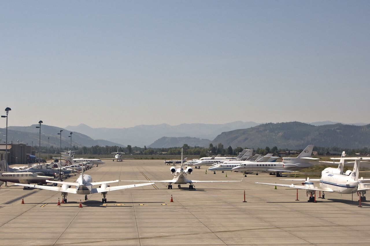 Visit Jackson Hole Wyoming Airport To Closed 3 Months In 2022 For   1280x853 