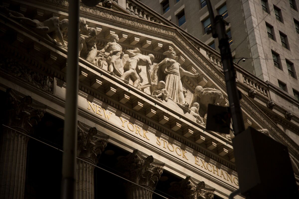 NYSE Suspends Unusual Number of Stocks at Open – Bloomberg