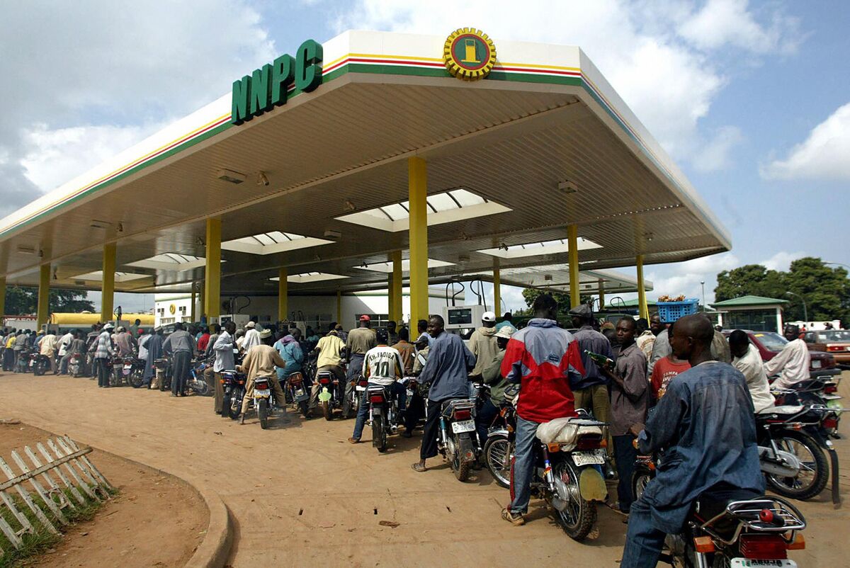 Nigerian Court Bars Labor Union From Striking Over Gasoline Subsidy Cut