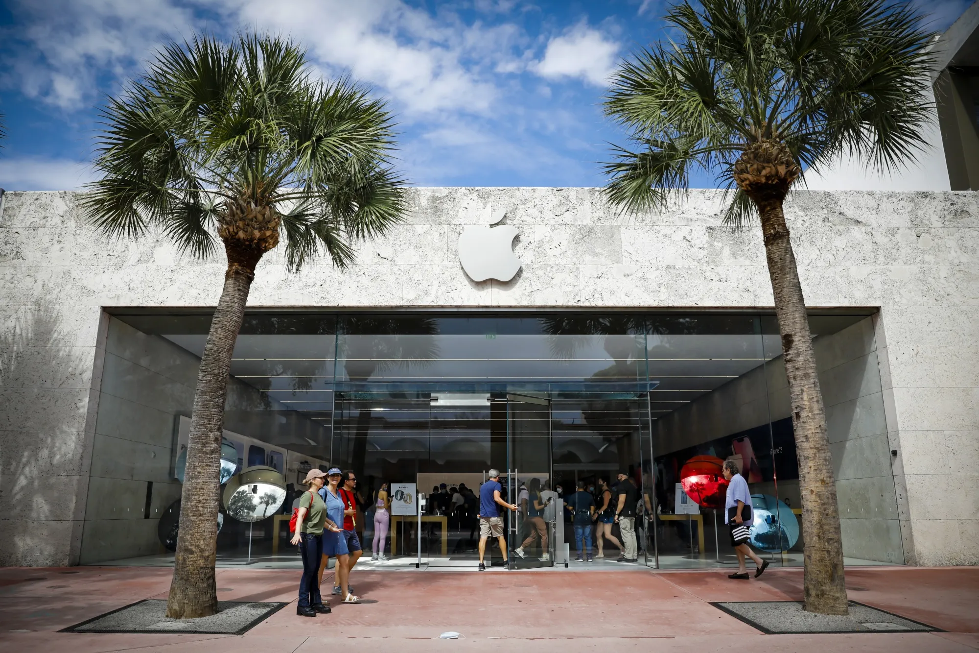 An Apple store in Miami, Florida, on Oct. 23.