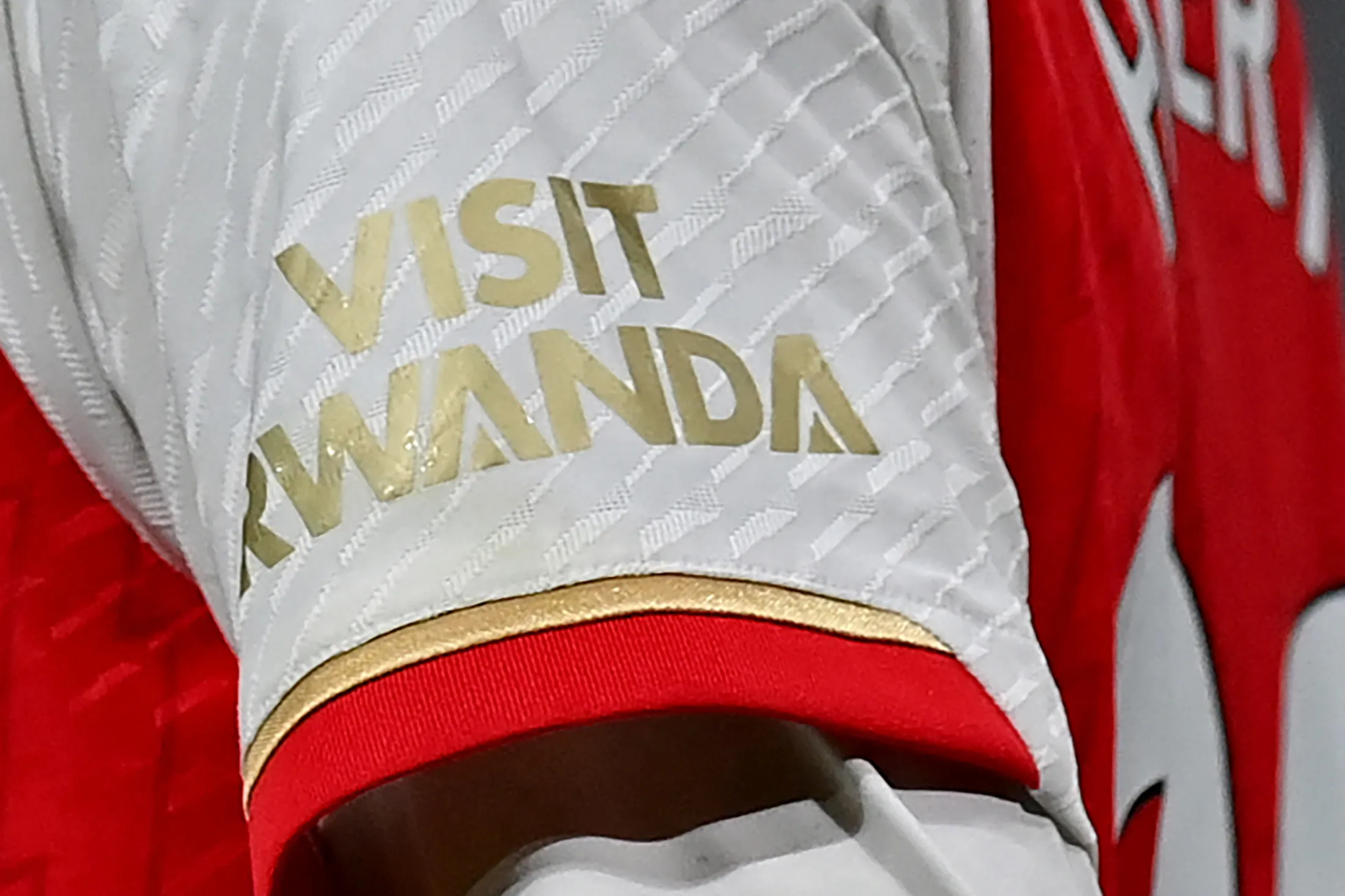 The Visit Rwanda sponsorship on the Arsenal kit.