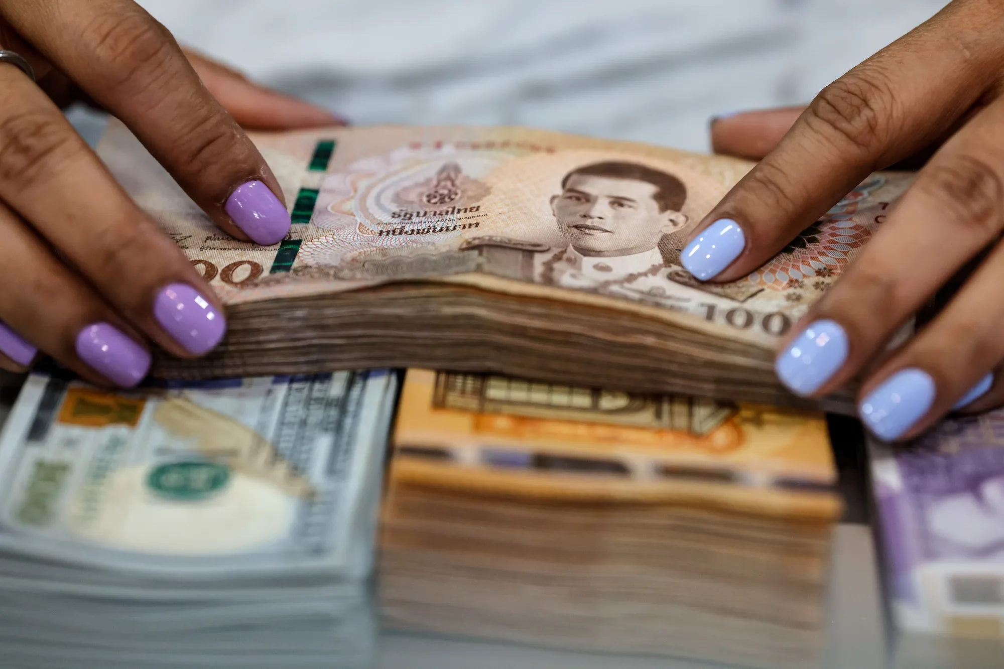 Thai Banks to Declare Transactions of $200,000 And Up - Bloomberg