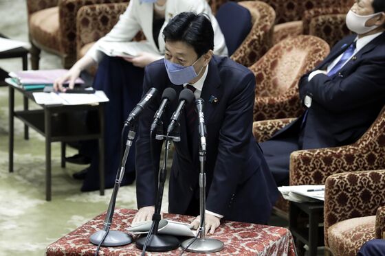 Japan’s Economy Minister Insists Deflation To Be Kept at Bay