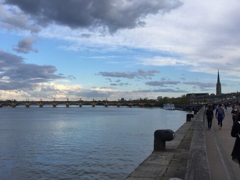 The waterfront at Bordeaux.