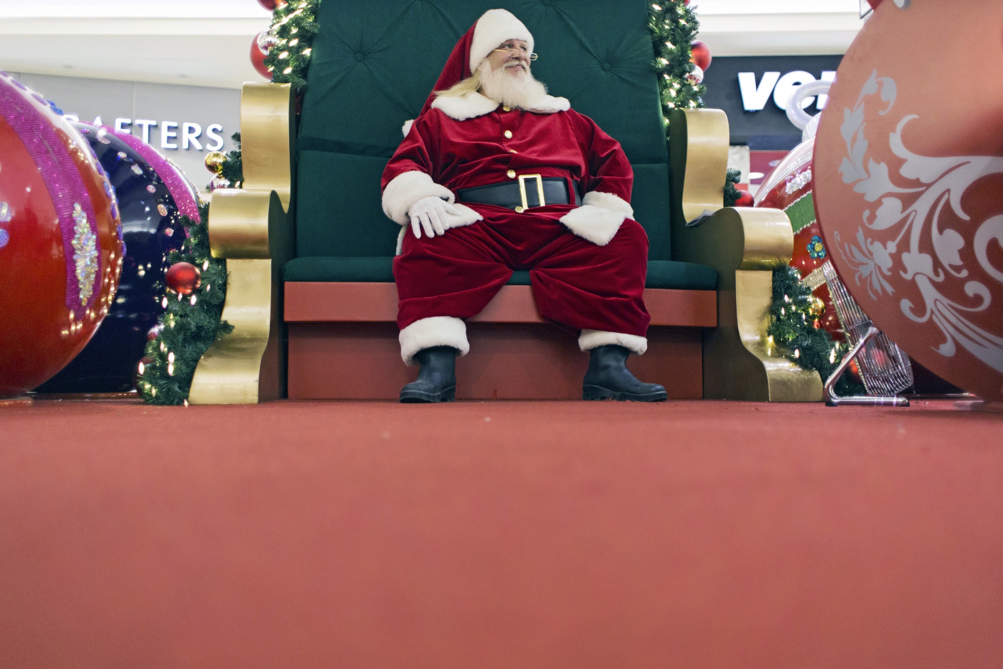 Santa Claus Experience at Park Meadows Mall begins November 10