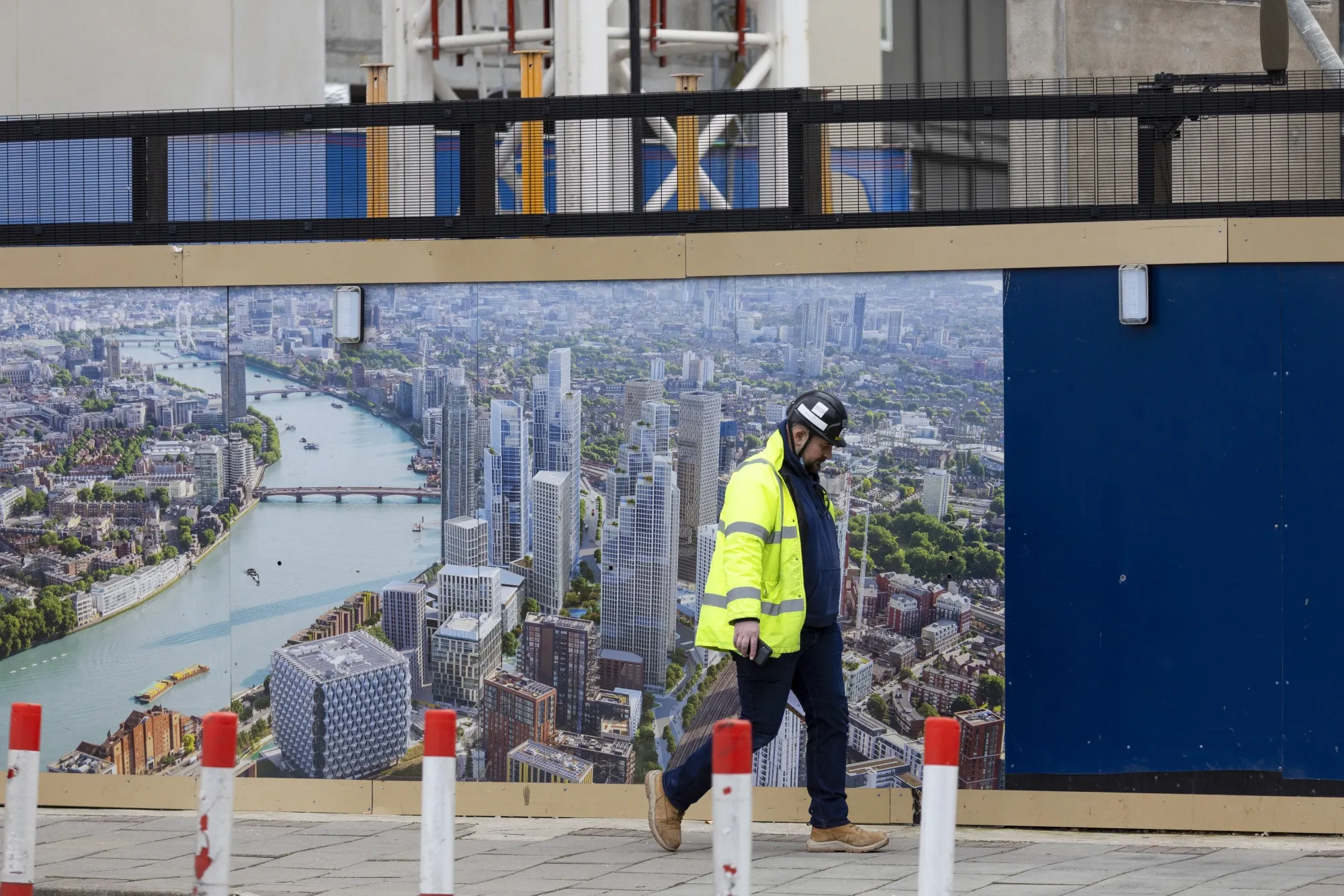 China’s once firm grip on the London property market is loosening more than most nations.&nbsp;