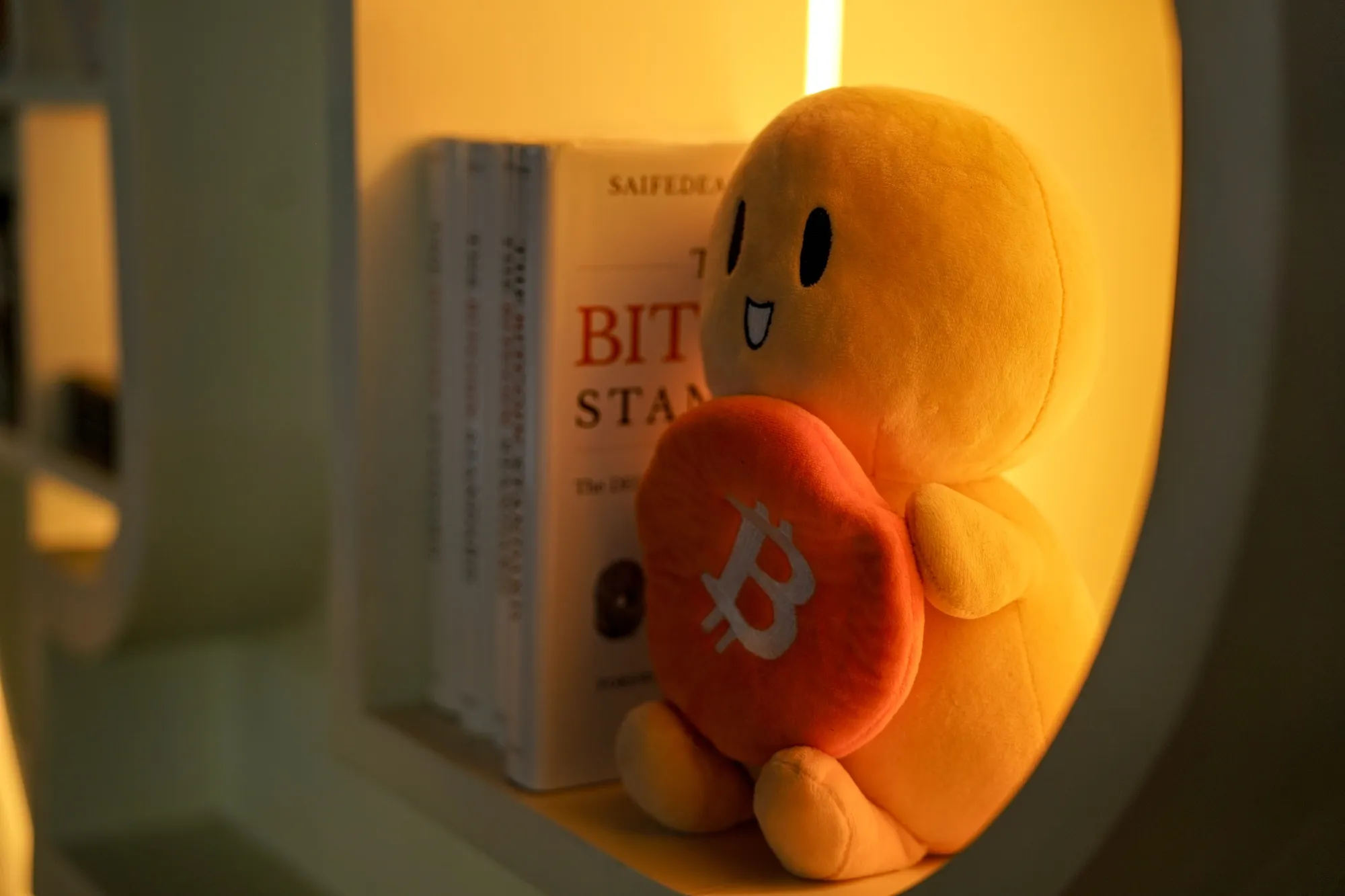 Stocks Are Leaving Bitcoin Behind: Evening Briefing Americas - Bloomberg