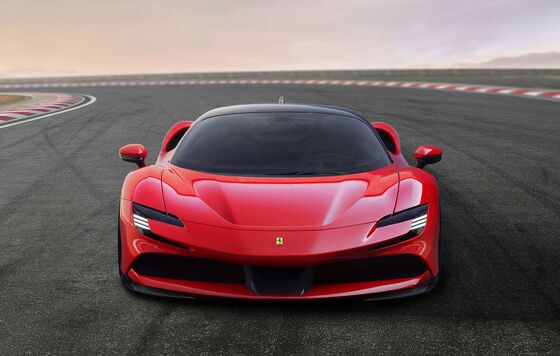 Ferrari's Hybrid Supercar Comes With a Combined 1,000 Horsepower