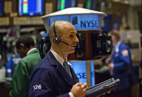 Stocks Rise on Earnings as Greek Bonds Rebound