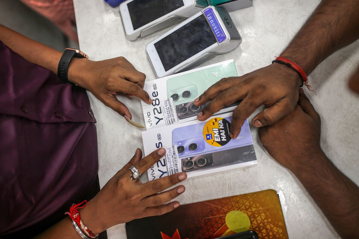 Modi Seeks Sweeping Tax Cuts For Electronics Firms, Global Funds