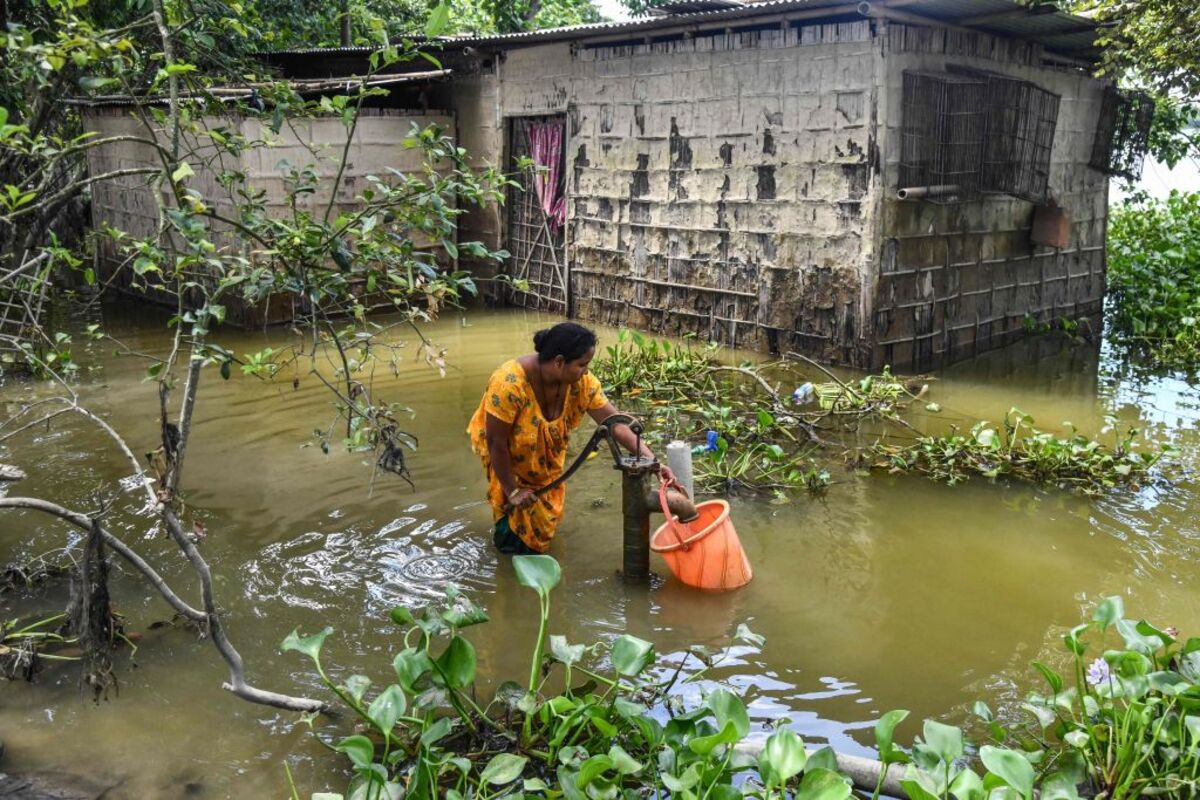 Flood-Hit Indian States Brace For More Monsoon Rains, 532 Killed ...