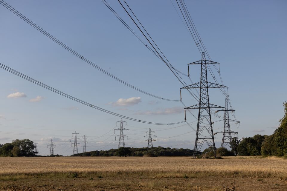 Uk Energy Bills Could See Biggest Fall Since Summer - Bloomberg