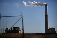 Coal-Fired Power Plants As Natural Gas Becomes Main Source Of U.S. Electricity Generation