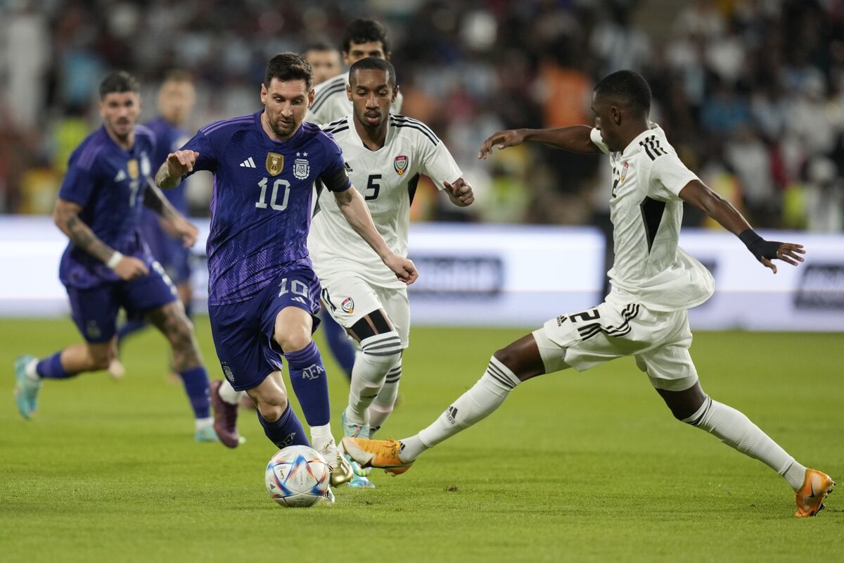 B/R Football on X: Lionel Messi reps Argentina's alternate kit for the  Women's World Cup 