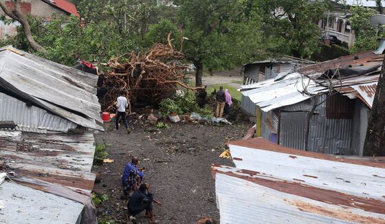 Cyclone Highlights Mozambique LNG-Disruption Risk: Storm Update