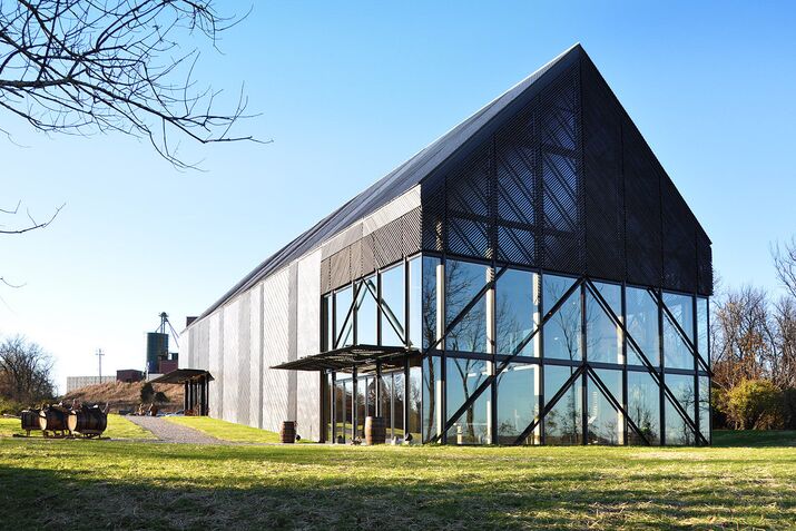 PURSUITS_WEB_Top Shelf 1114