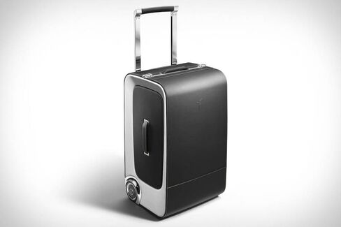 Each bag is designed based on principles learned from hotel butlers.