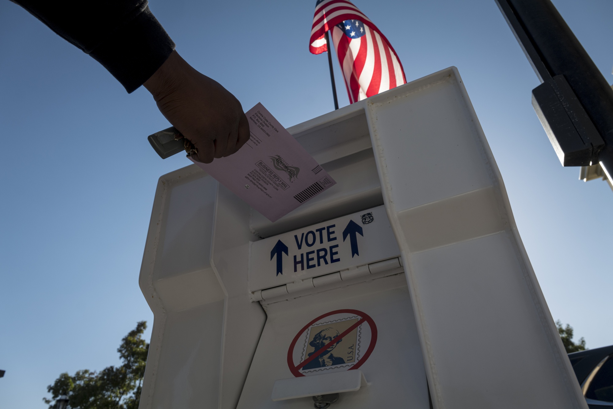 U.S. Stocks Face 20% Slide With Contested Election, BofA Says - Bloomberg