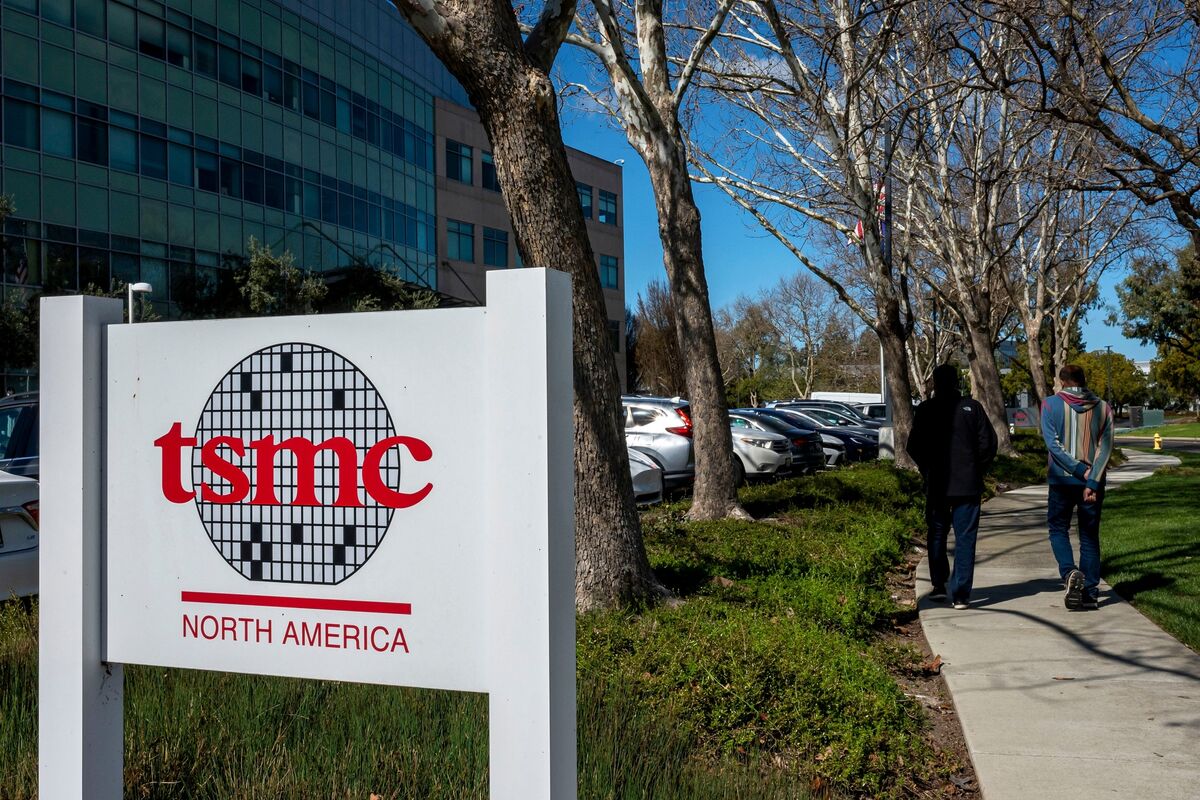 TSMC Weighs Multibillion-Dollar Texas Campus for More AI Chips