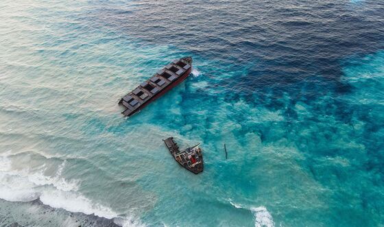 Mauritius Asks Japan for Fitted Fishing Trawlers After Oil Spill
