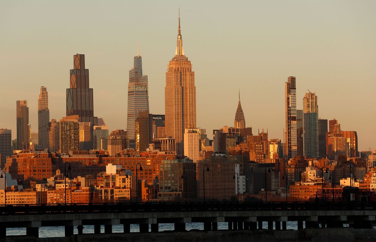 bloomberg.com - Davide Scigliuzzo - Oak Hill Bets on Private Credit Rebound With Retail Fund Launch