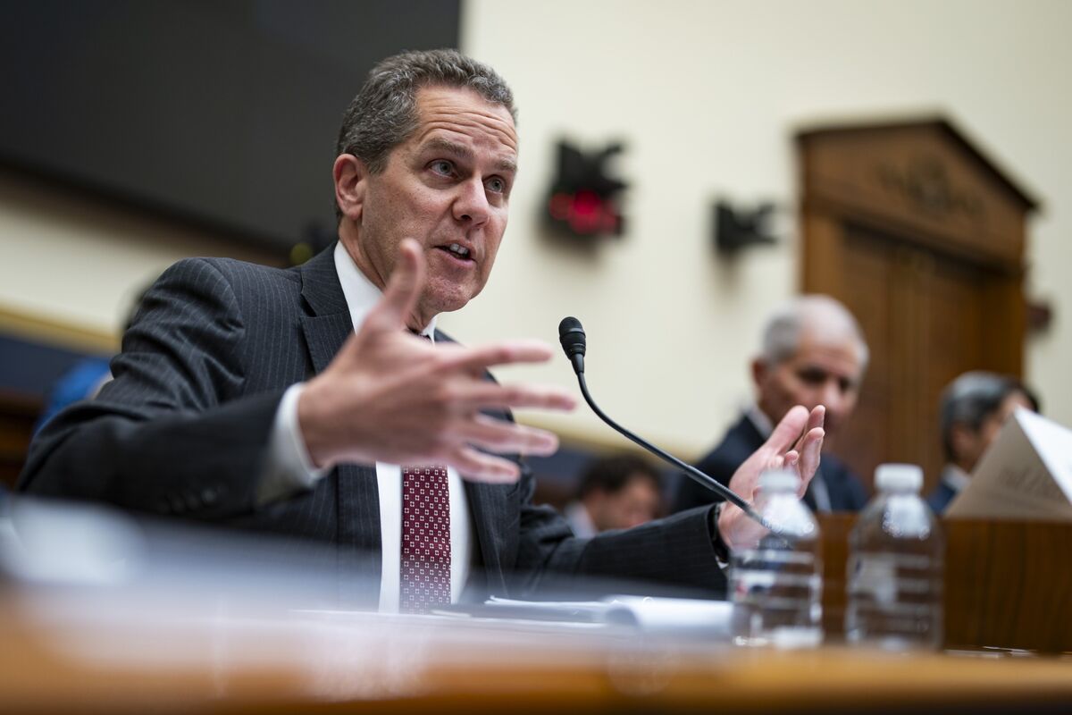 Top US Bank Watchdogs Defend Higher Capital Rules for Lenders