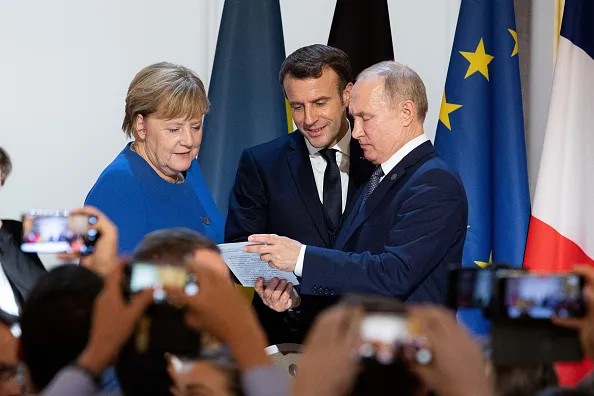Mr. Putin tells his European friends a bedtime story.