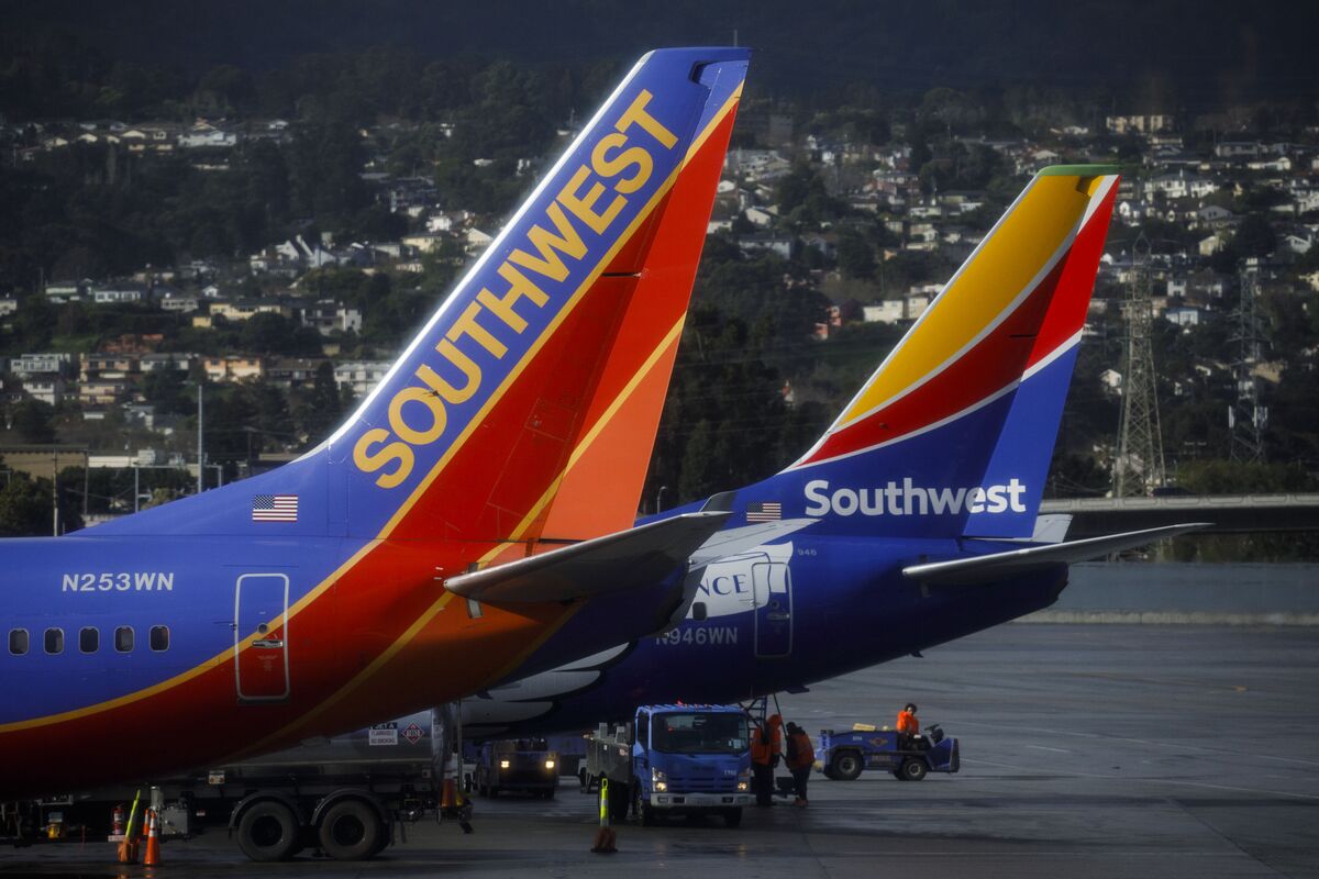 Southwest Air (LUV) Earnings: Airline Sees Profit This Quarter ...