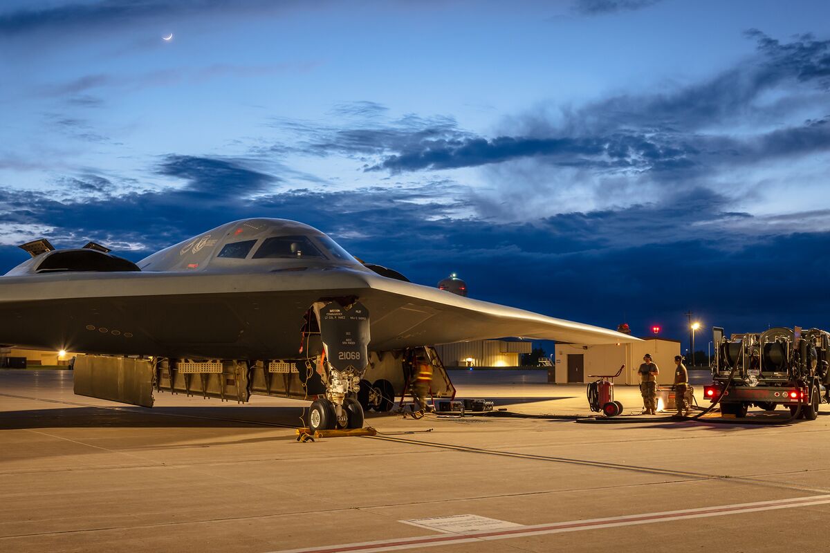 🟪"B-2 Stealth in Volo: Gli Stati Uniti si Preparano a Rispondere al Conflitto Israele-Iran"