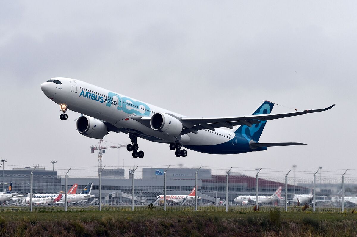 bloomberg.com - Leen Al-Rashdan - Airbus Set to Secure Widebody Order From Scandinavian Airlines
