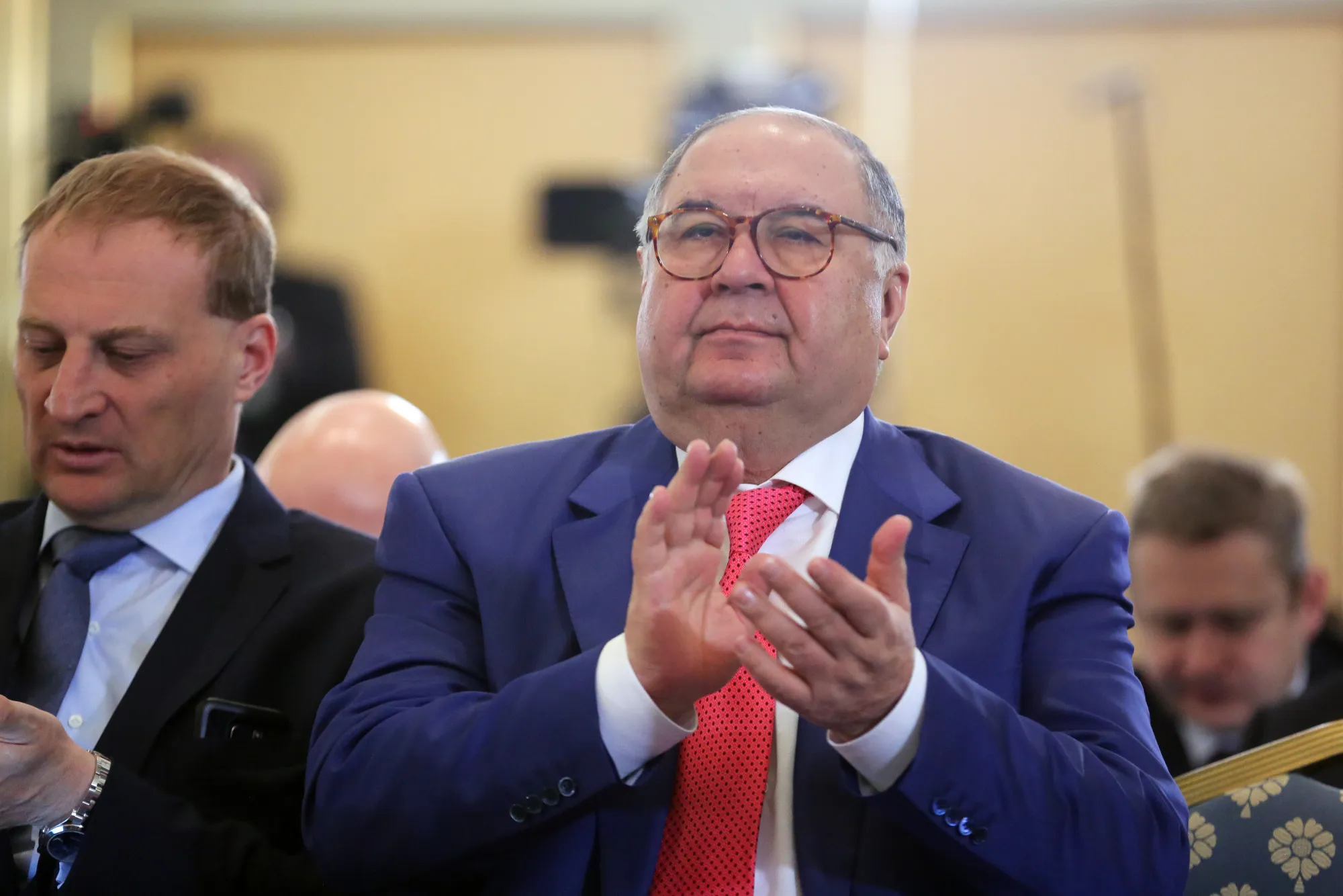 Alisher Usmanov.
