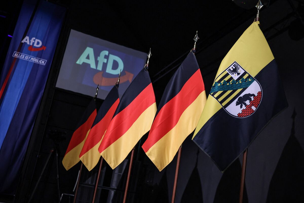 Germany Aims to Prevent Far Right From Accessing Secret War Plan