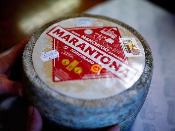 Queso Manchego Makers Win Right to Defend Their Cheese