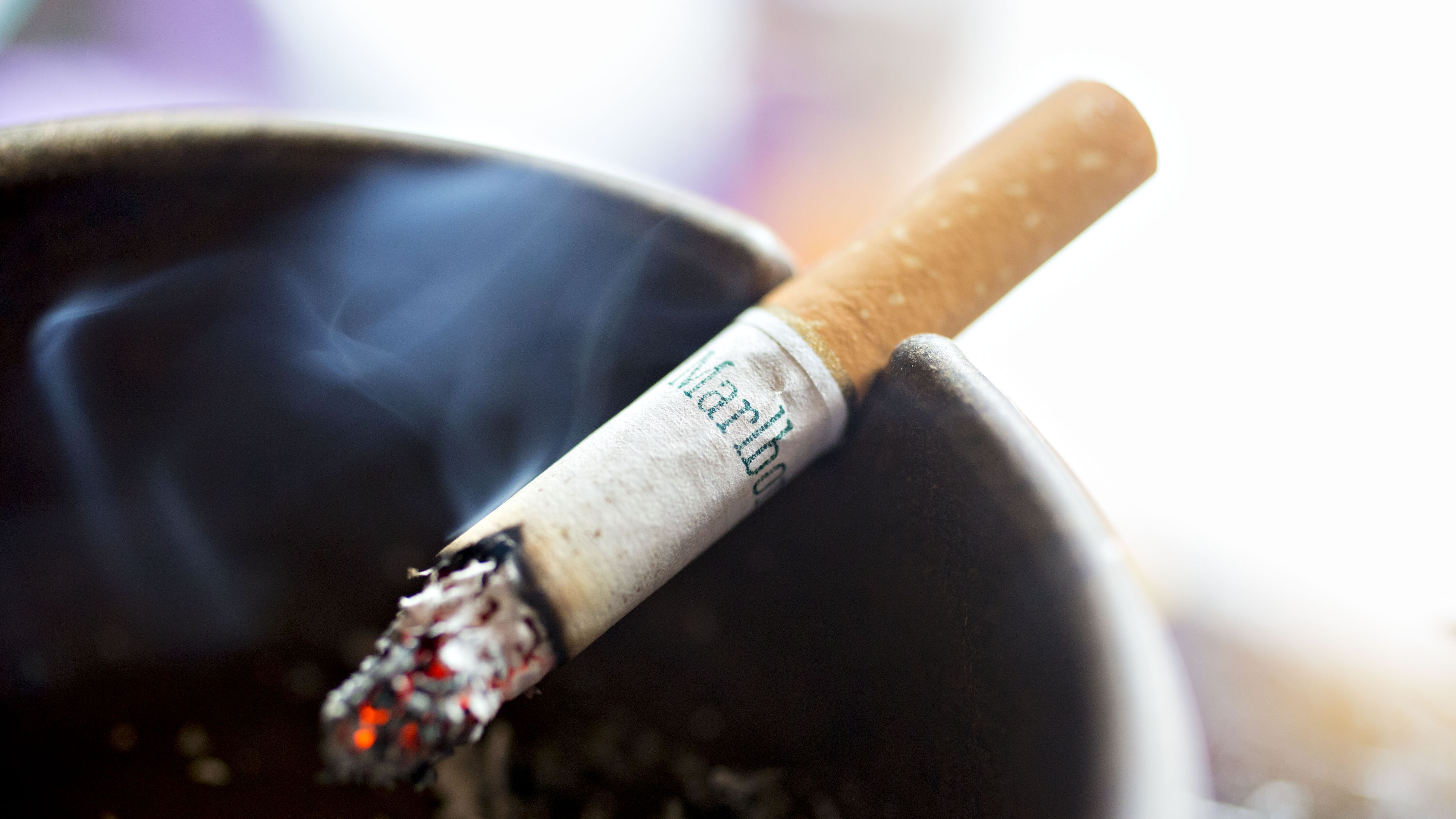 Tobacco Shares Plunge After FDA Proposes Cut to Cigarette Nicotine ...