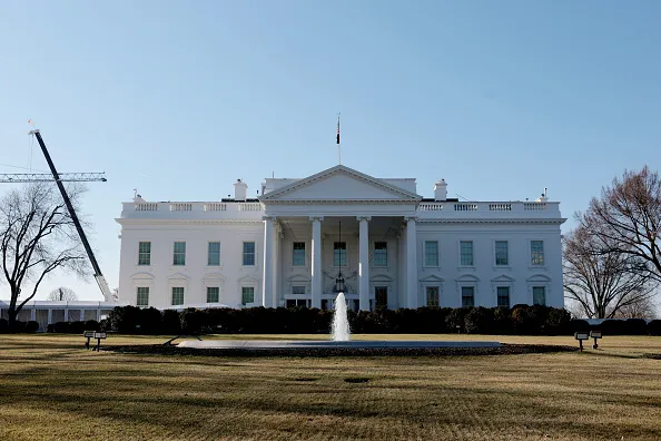 Keep the White House far away from the Federal Reserve.
