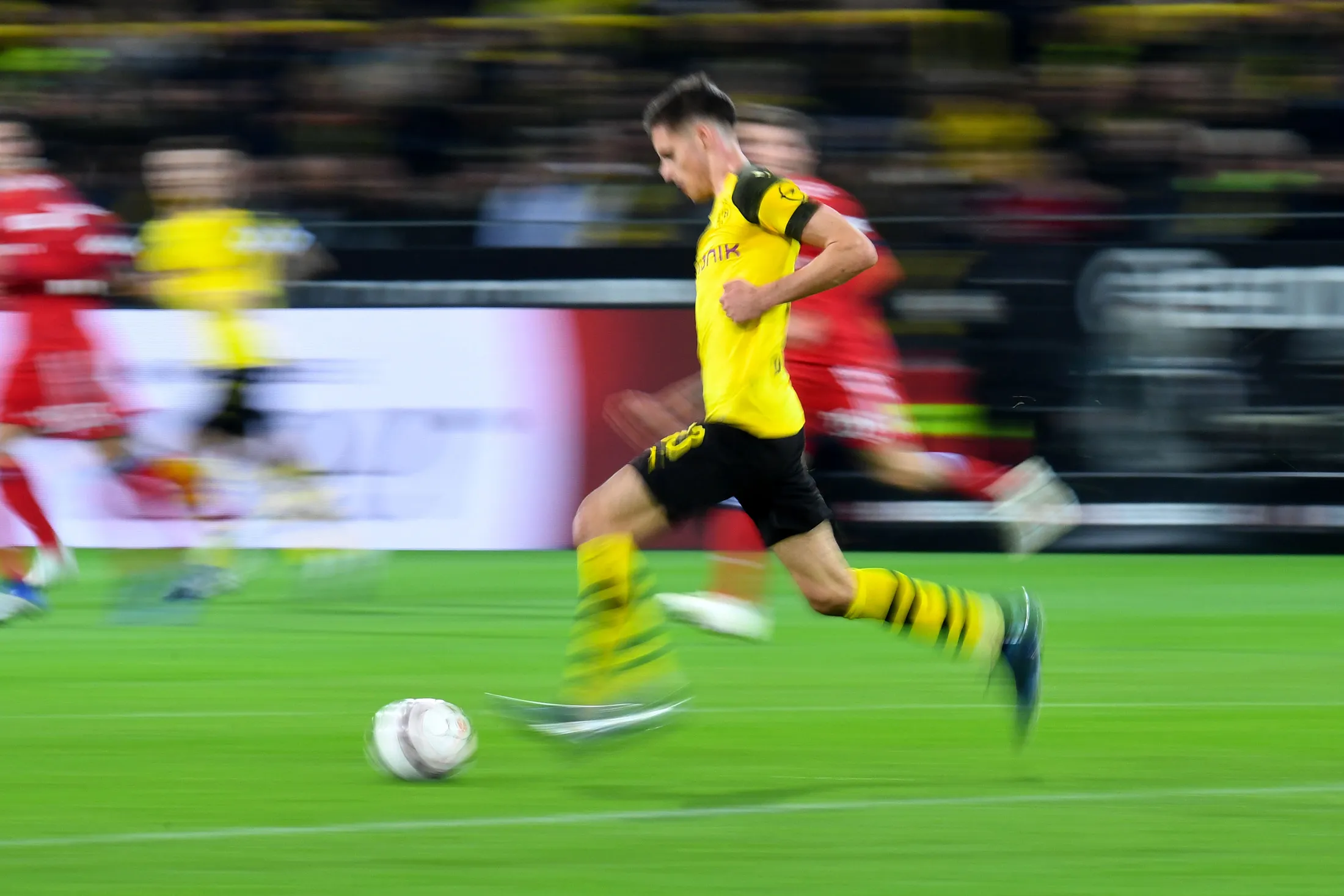FBL-GER-BUNDESLIGA-DORTMUND-BAYERN MUNICH