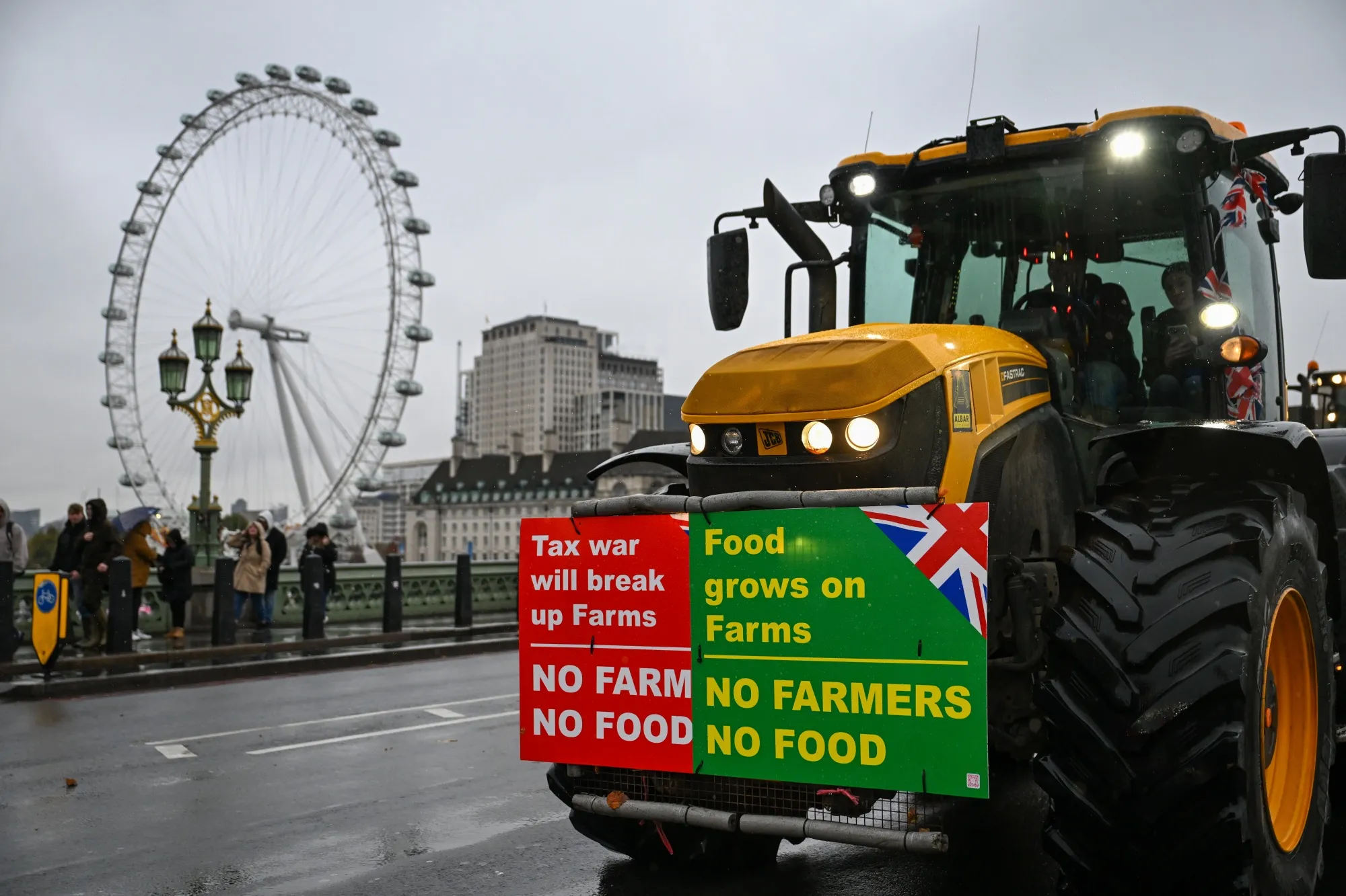 Farmers Protest Starmer Tax Raid Piling On Post-Brexit Misery - Bloomberg