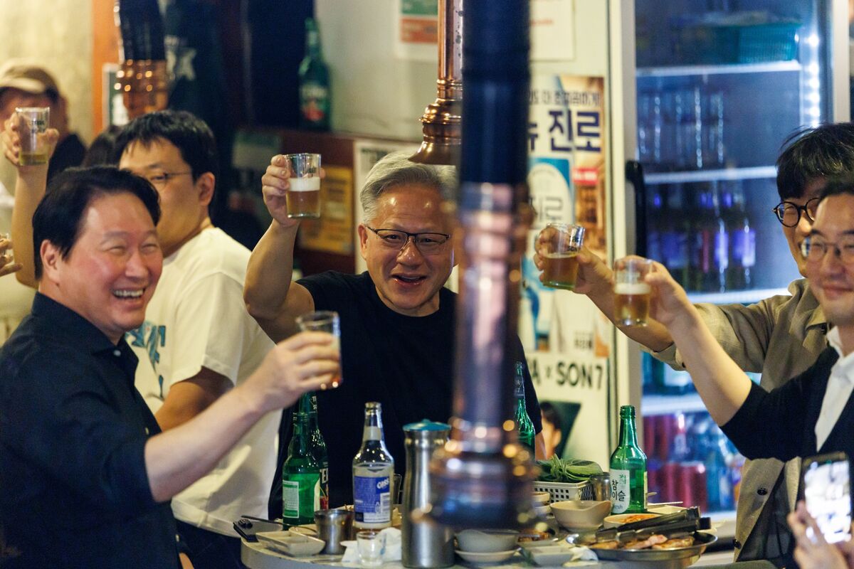 bloomberg.com - Richard Frost - Financial Market Distortions From Korea to China Spur Interventions
