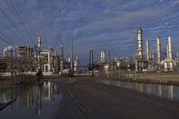 U.S. Gas Futures Fluctuate As Energy Crisis in Texas Eases