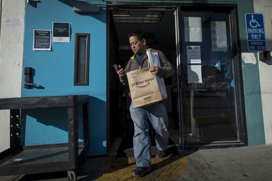 Amazon Raises Minimum Pay for Everyone—Except These Workers