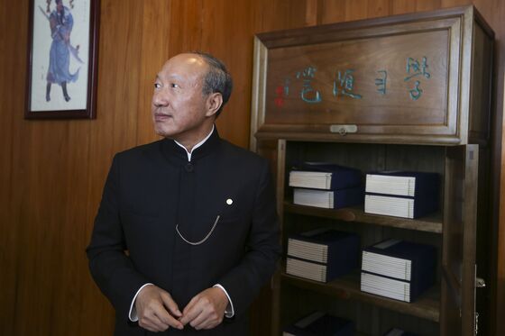 HNA Chen’s Exclusion From Panel Raises Doubts About His Future