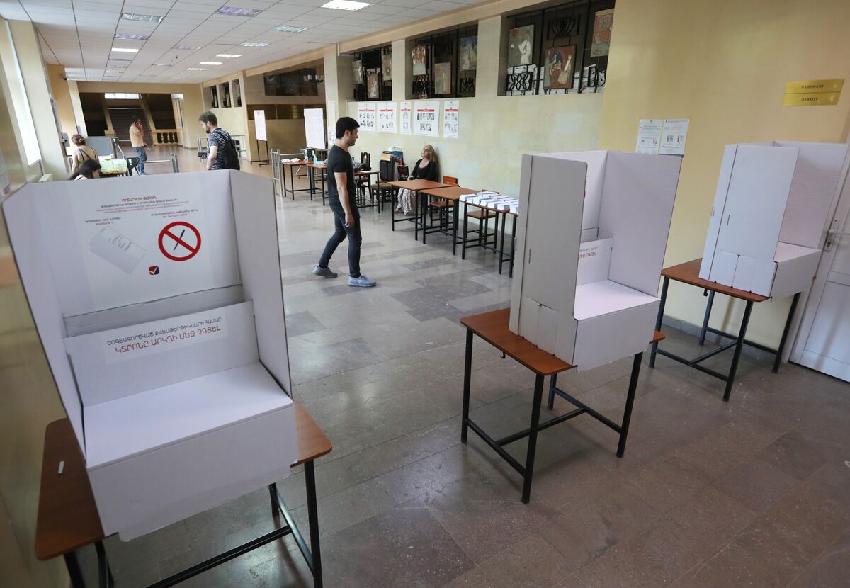Premier’s Party Wins Armenian Election Dominated by War Defeat - Bloomberg