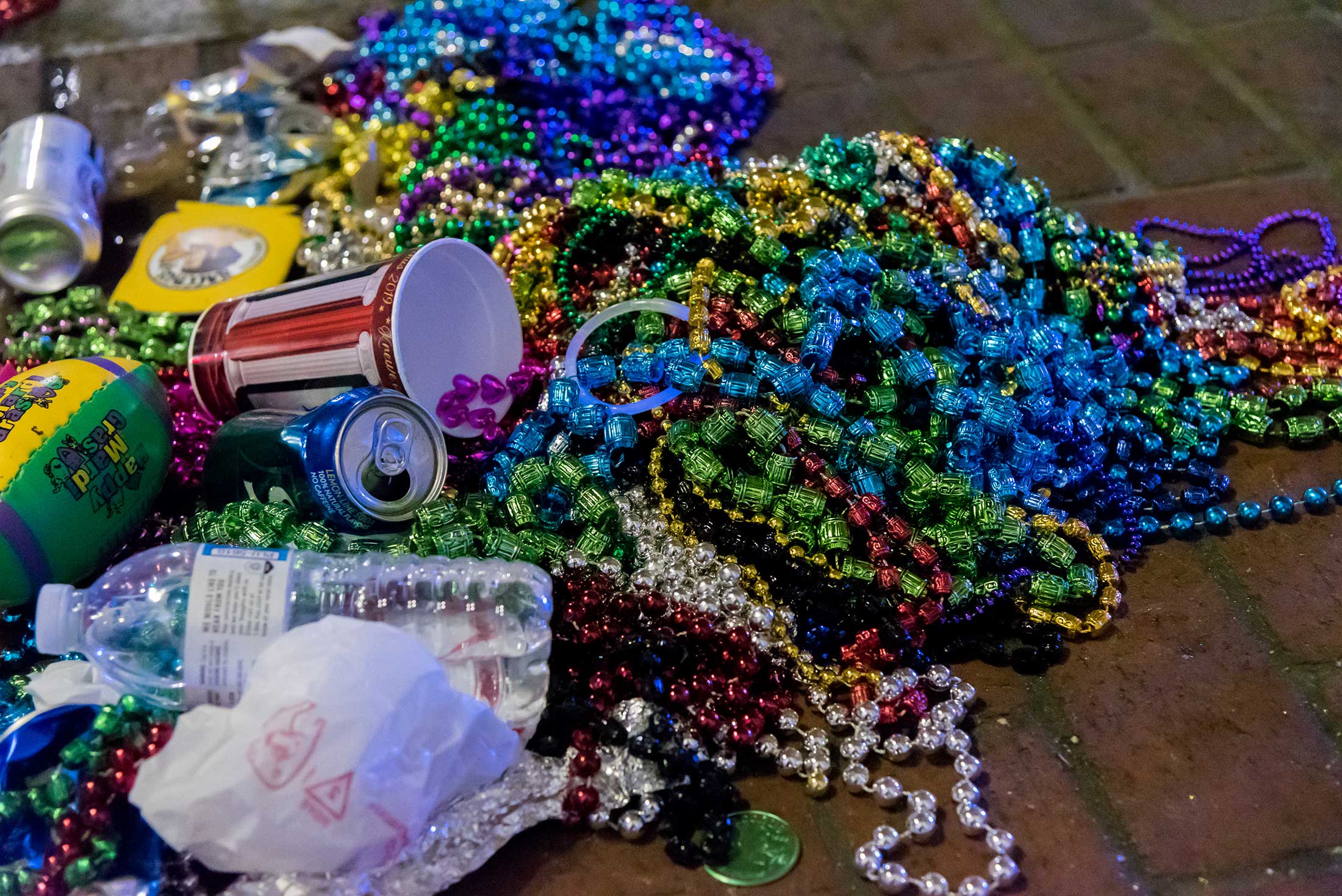 Tulane's Mardi Gras 'Bead Tree' torn down; students say goodbye
