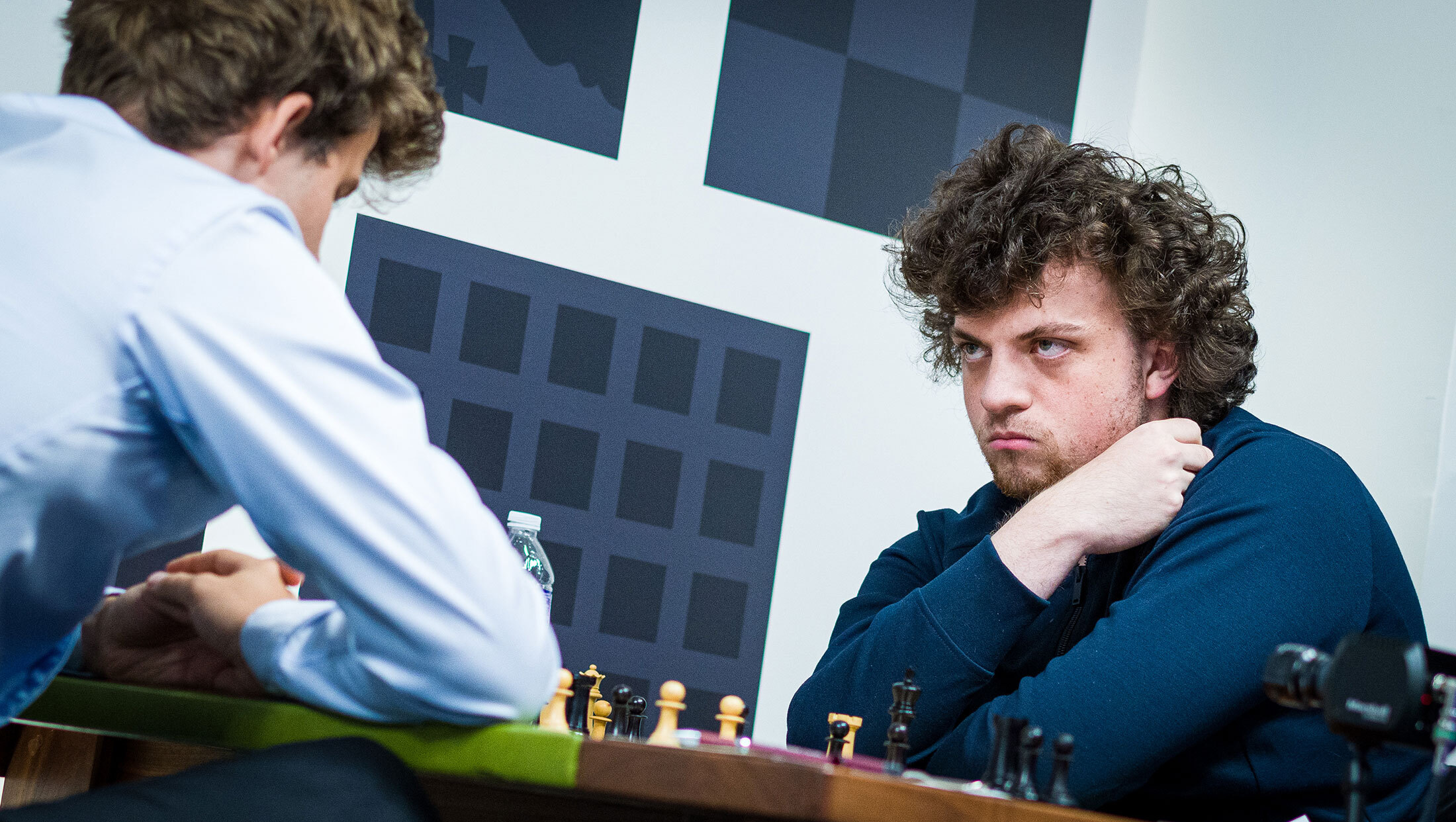 Magnus Carlsen wins with the London System - Remote Chess Academy