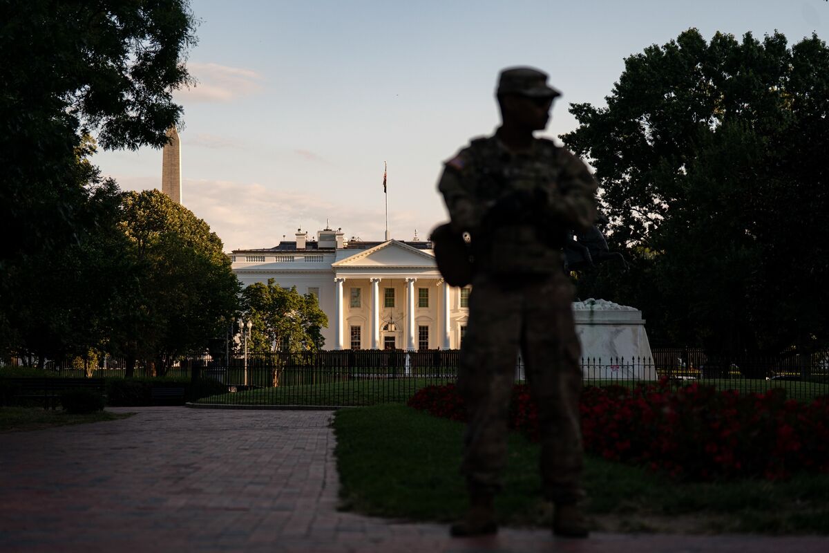 
                            Two National Guardsmen Killed in Shooting Near White House