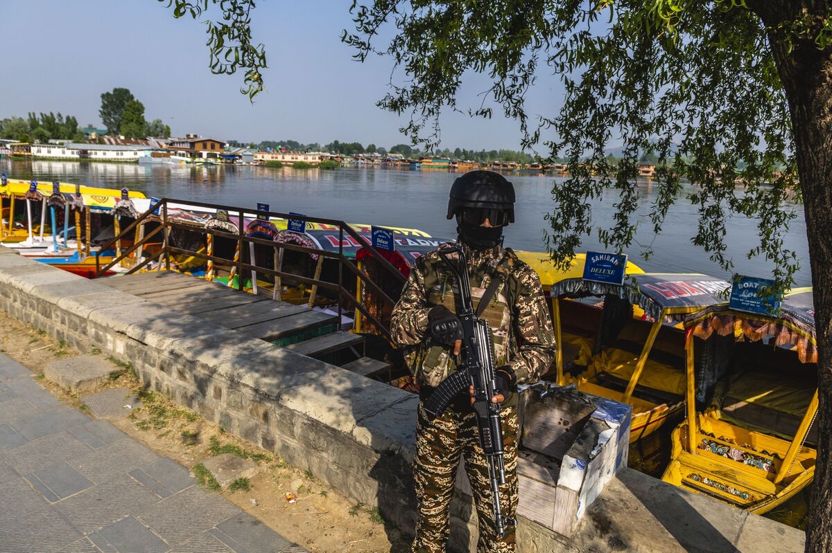 🟪"Kashmir: L'India esclude mediazioni esterne nella disputa con il Pakistan"